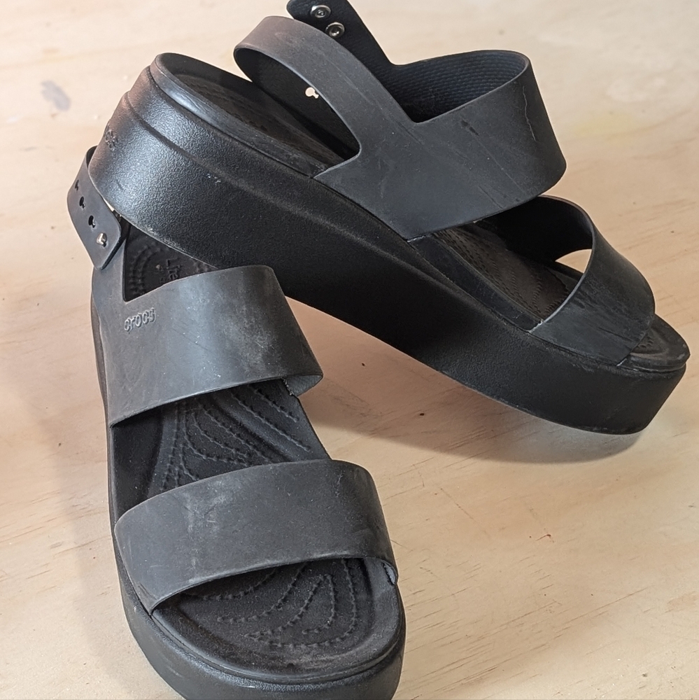 Chunky Lug Sole Crocs Platform Sandals